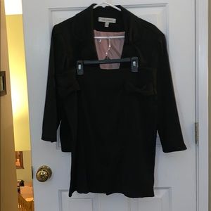 Harvé benard women’s suit. Black md top 10 skirt